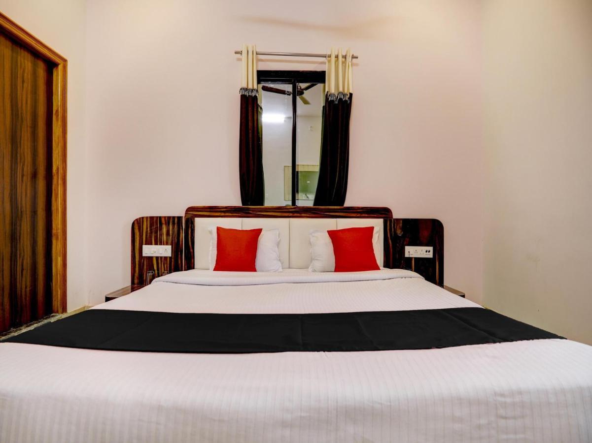Capital O 72337 Konkan Tadka Hotel