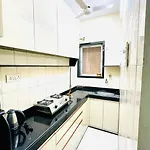 Prime Location On Linking Road, Khar West, Mumbai