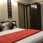 Arista Service Apartments