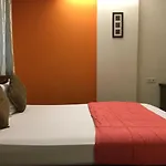 Arista Service Apartments