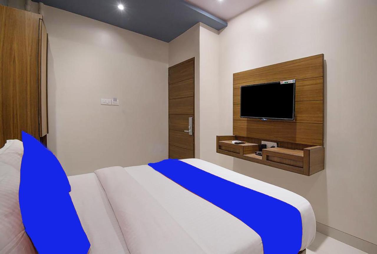 West - Andheri West Hotel