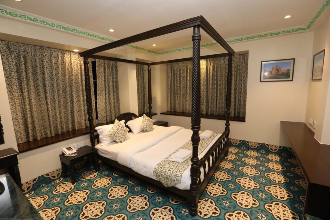 Baba Homes Andheri Bed & Breakfast