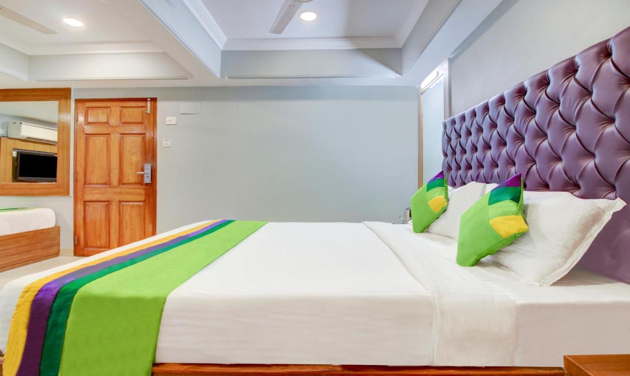 Treebo Cruz Royale Santacruz West 3*