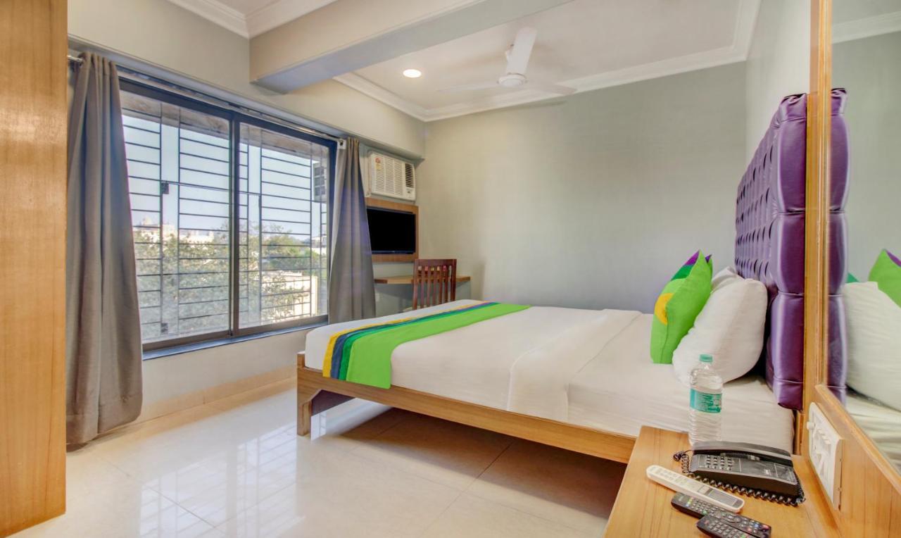 Hotel Treebo Cruz Royale Santacruz West 3*