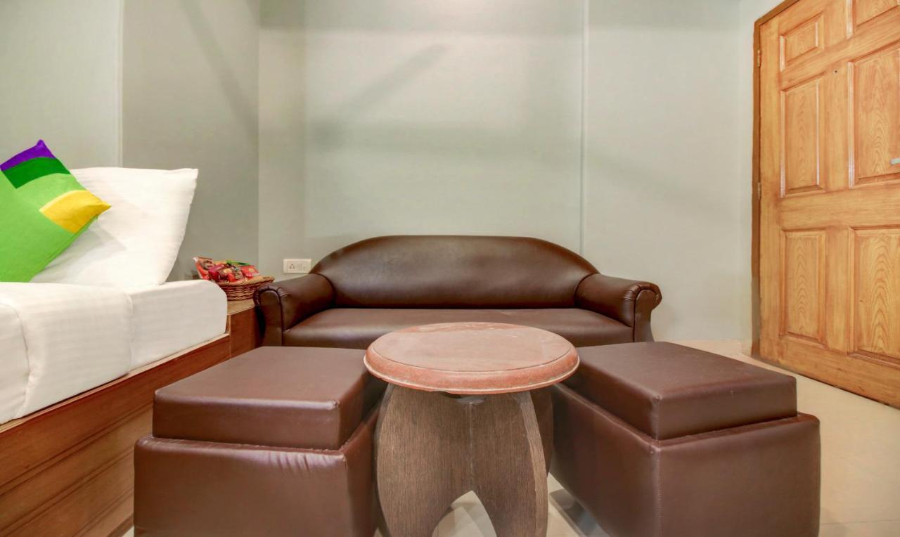 Treebo Cruz Royale Santacruz West 3*