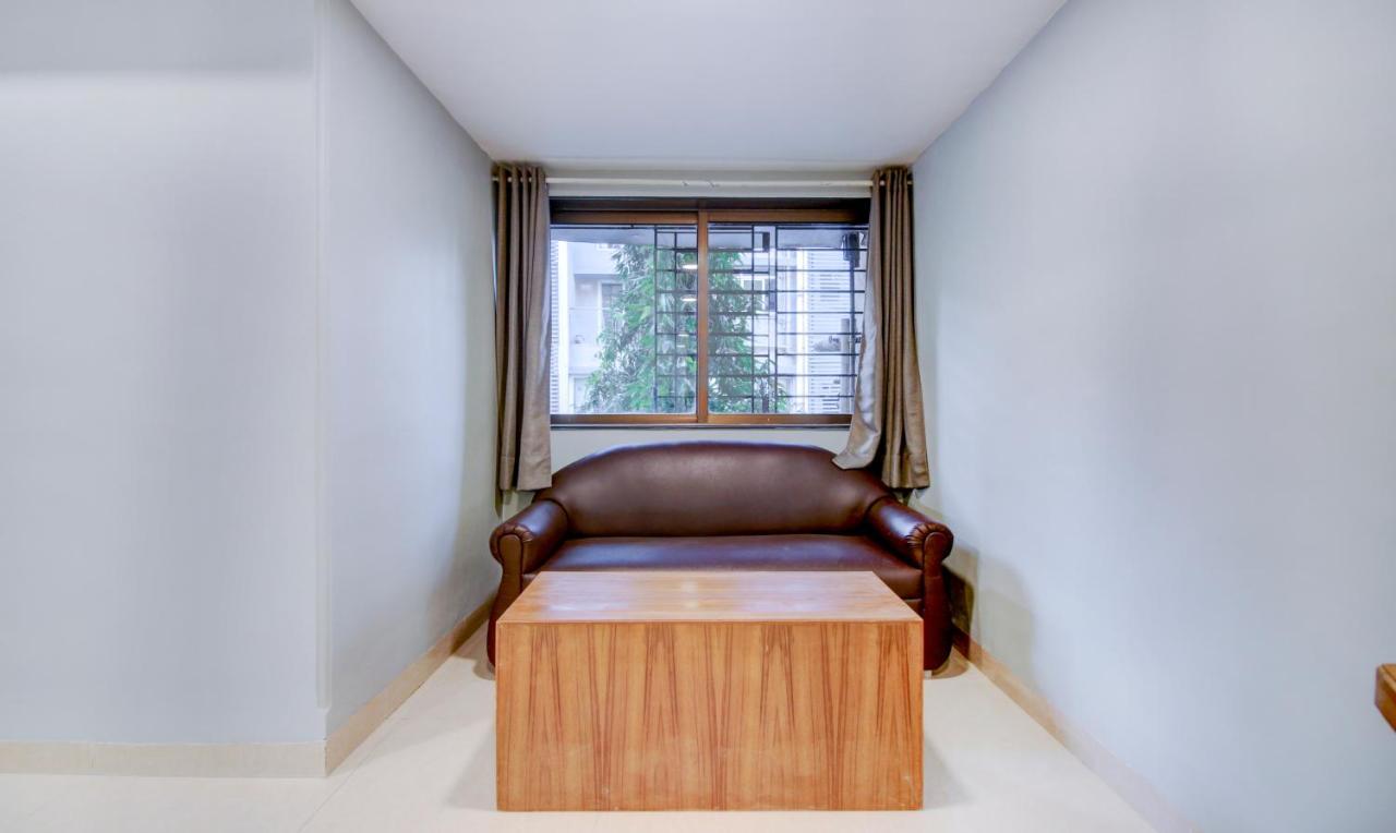 Treebo Cruz Royale Santacruz West 3*