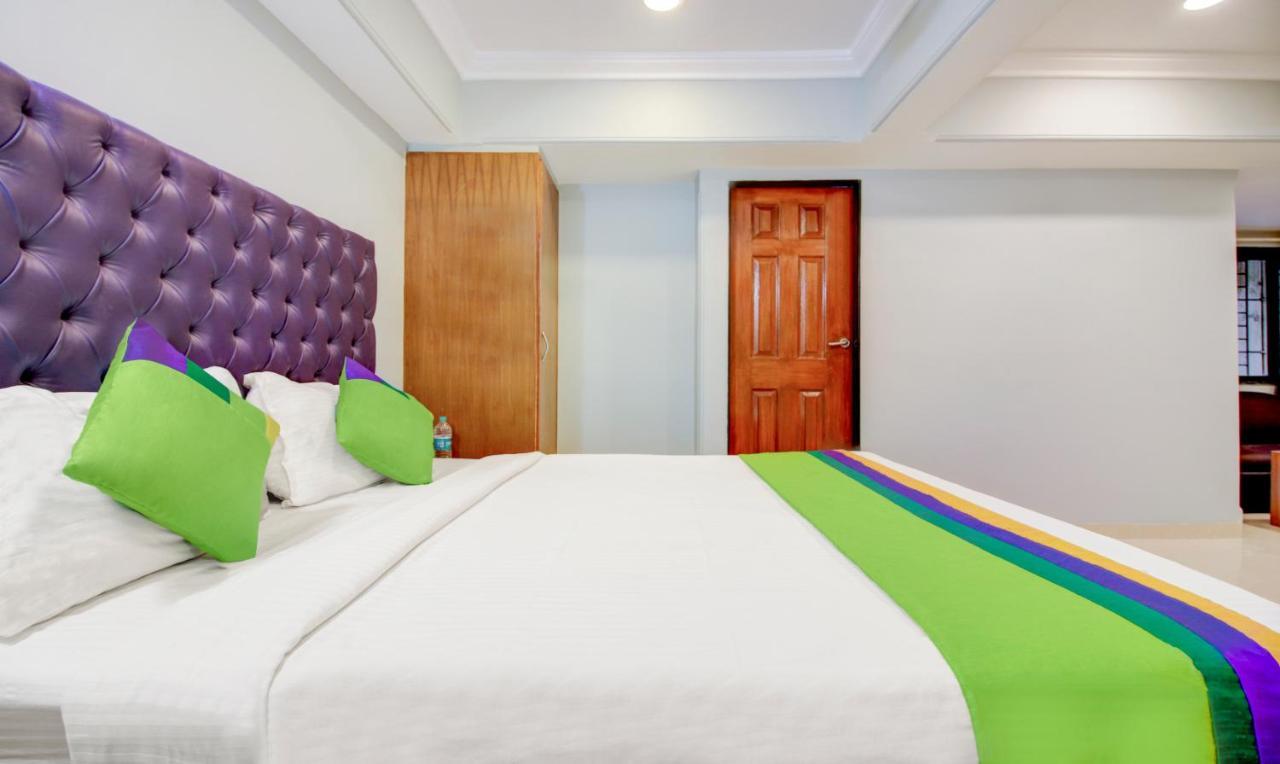 Hotel Treebo Cruz Royale Santacruz West Mumbai