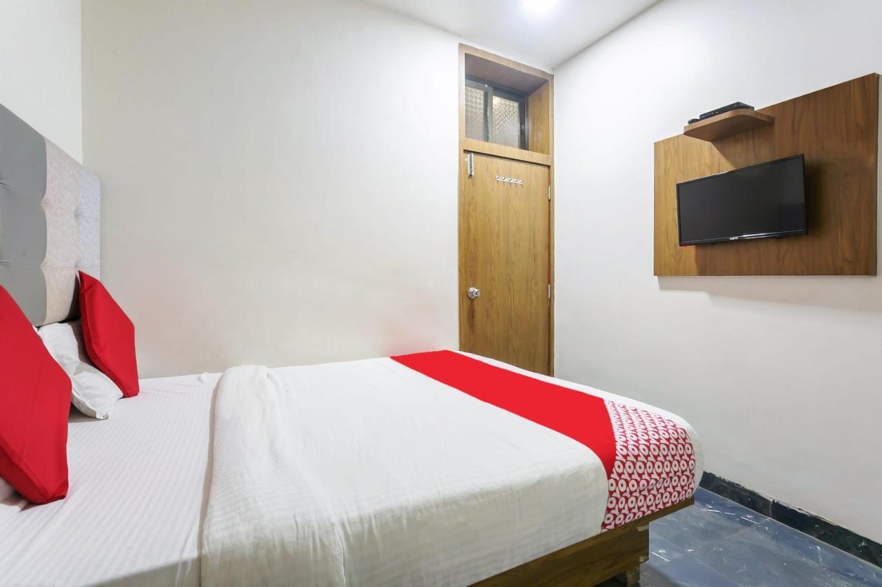 Oyo 77827 The New Balaji Residency 3*