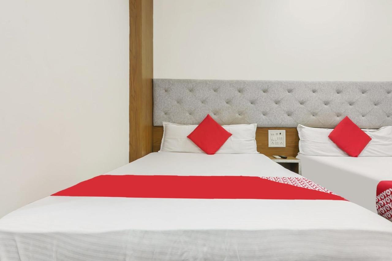 Hotel Oyo 77827 The New Balaji Residency Mumbai