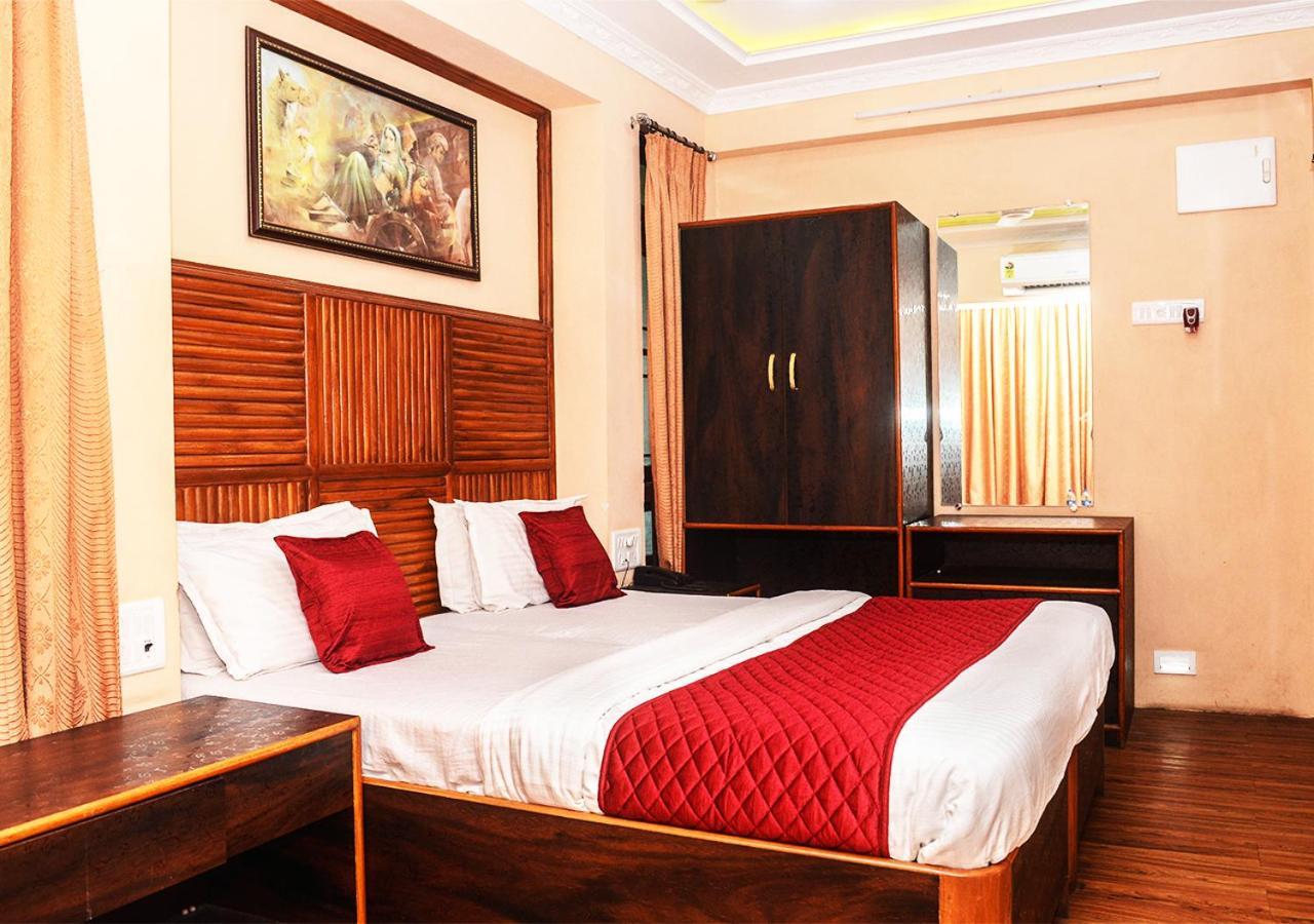 Subhash- Andheri Hotel