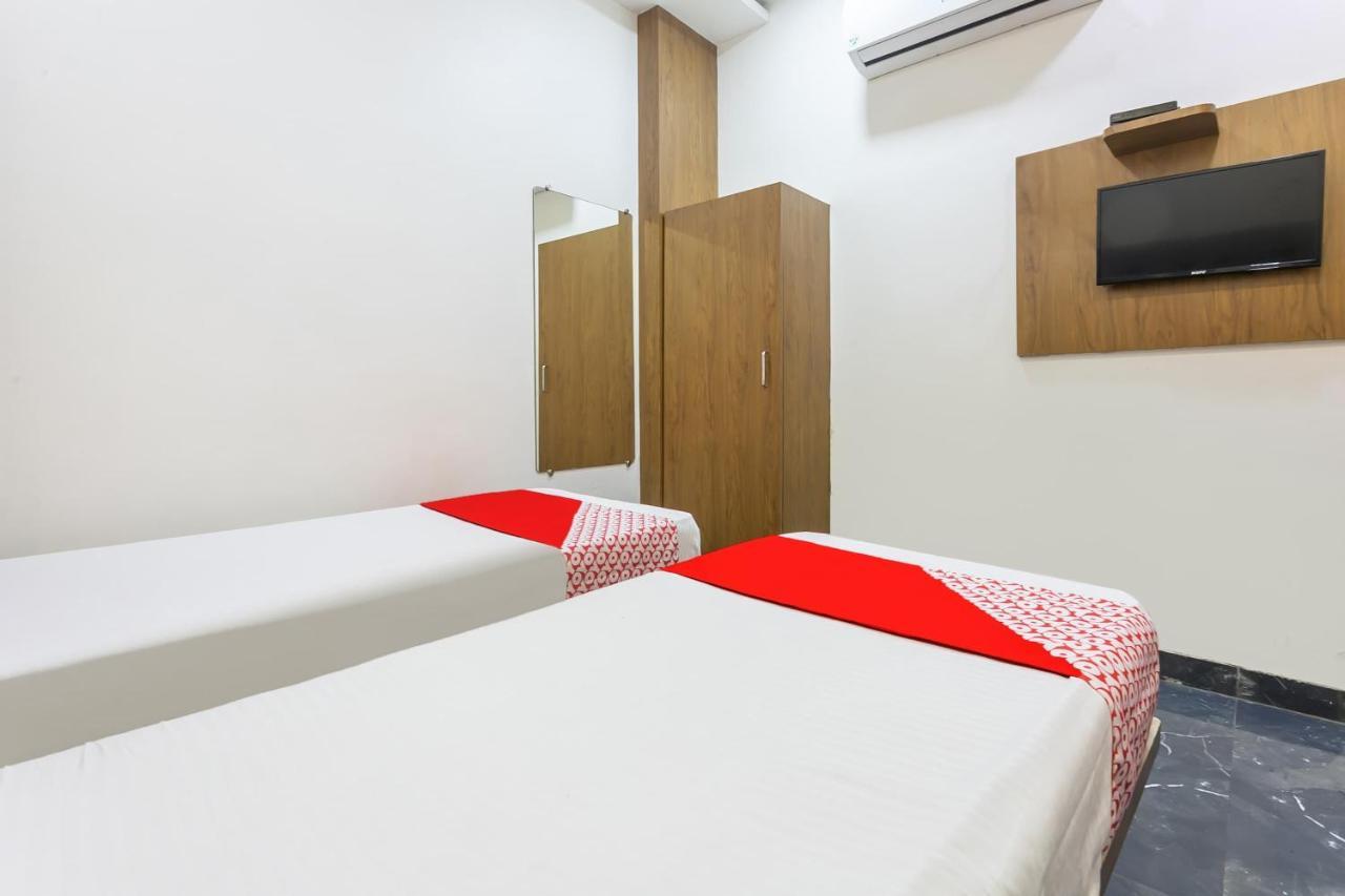 Oyo 77827 The New Balaji Residency Hotel