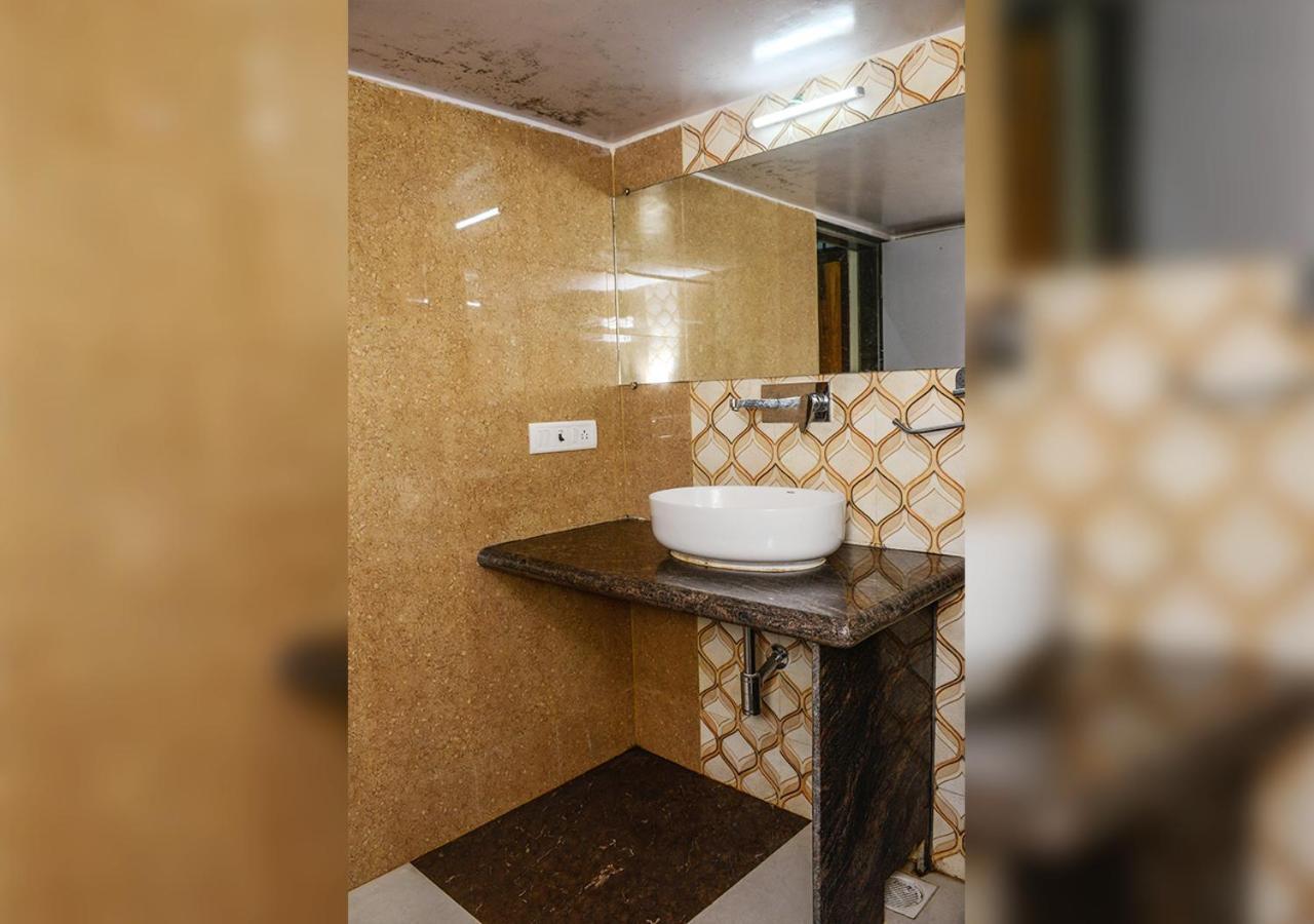 Subhash- Andheri 3*