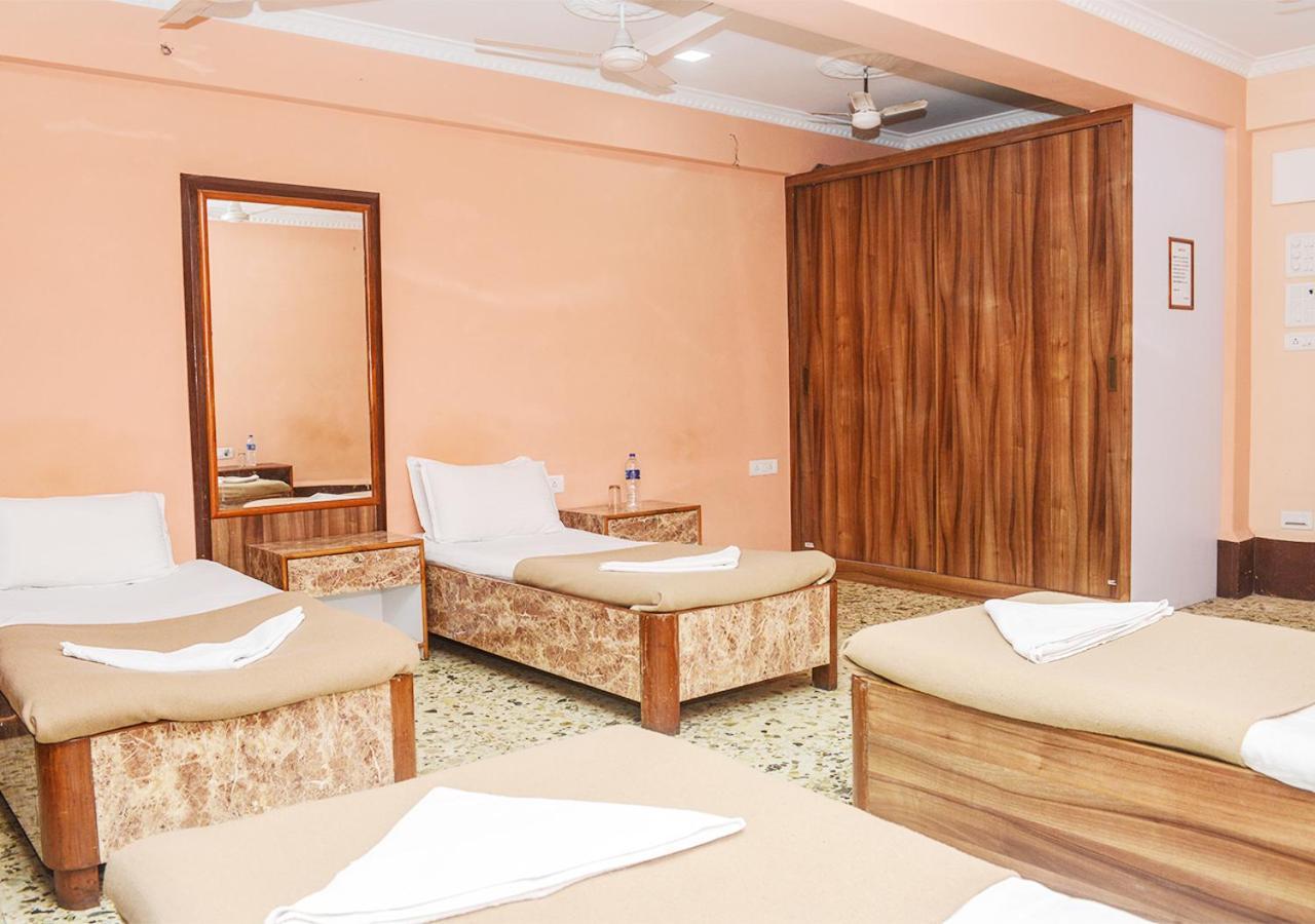 Subhash- Andheri 3* Mumbai