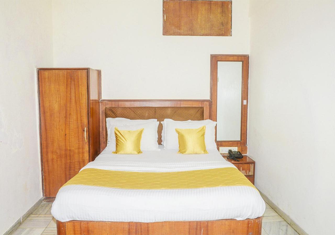 Hotel Subhash- Andheri Mumbai
