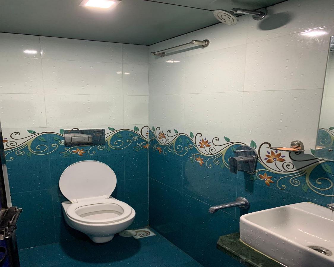 Neenava Hostel Mumbai