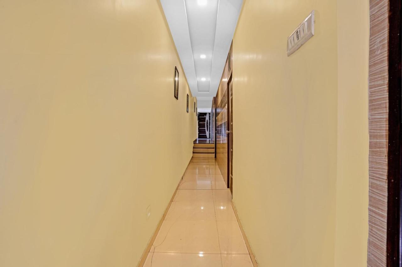 Oyo 84398 Maroshi Residency Hotel 3*
