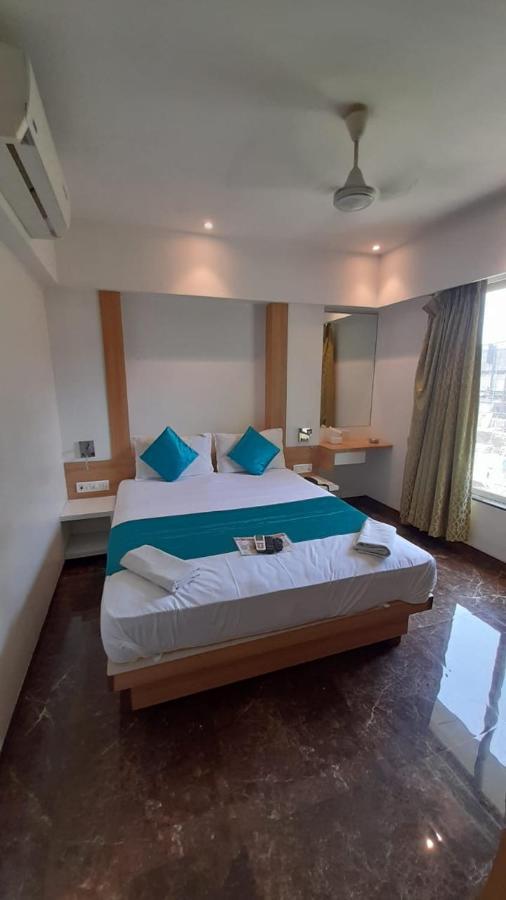 Guest house Hotel Royal Oak Navi Mumbai-Stz 1002