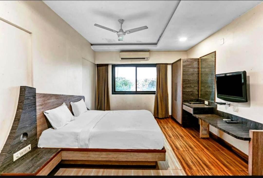 Praveen Mumbai