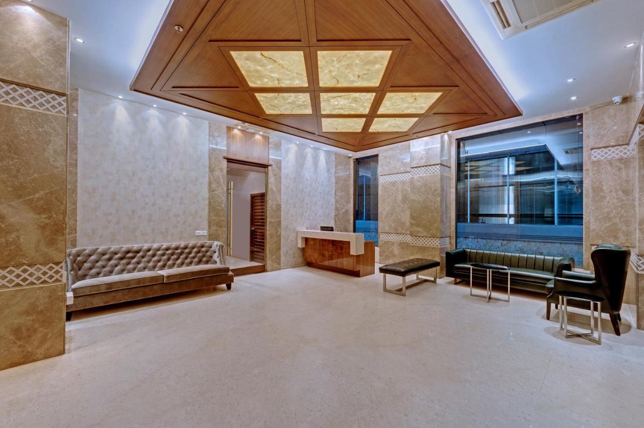 Adiva Residency Beacon, Grant Road, Hotel 3*