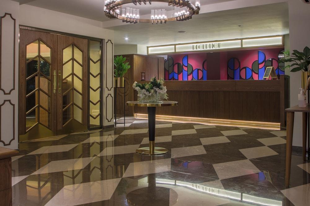 T24 Retro Hotel 4*