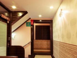 Fabhotel The Adore Palace Hotel 3*