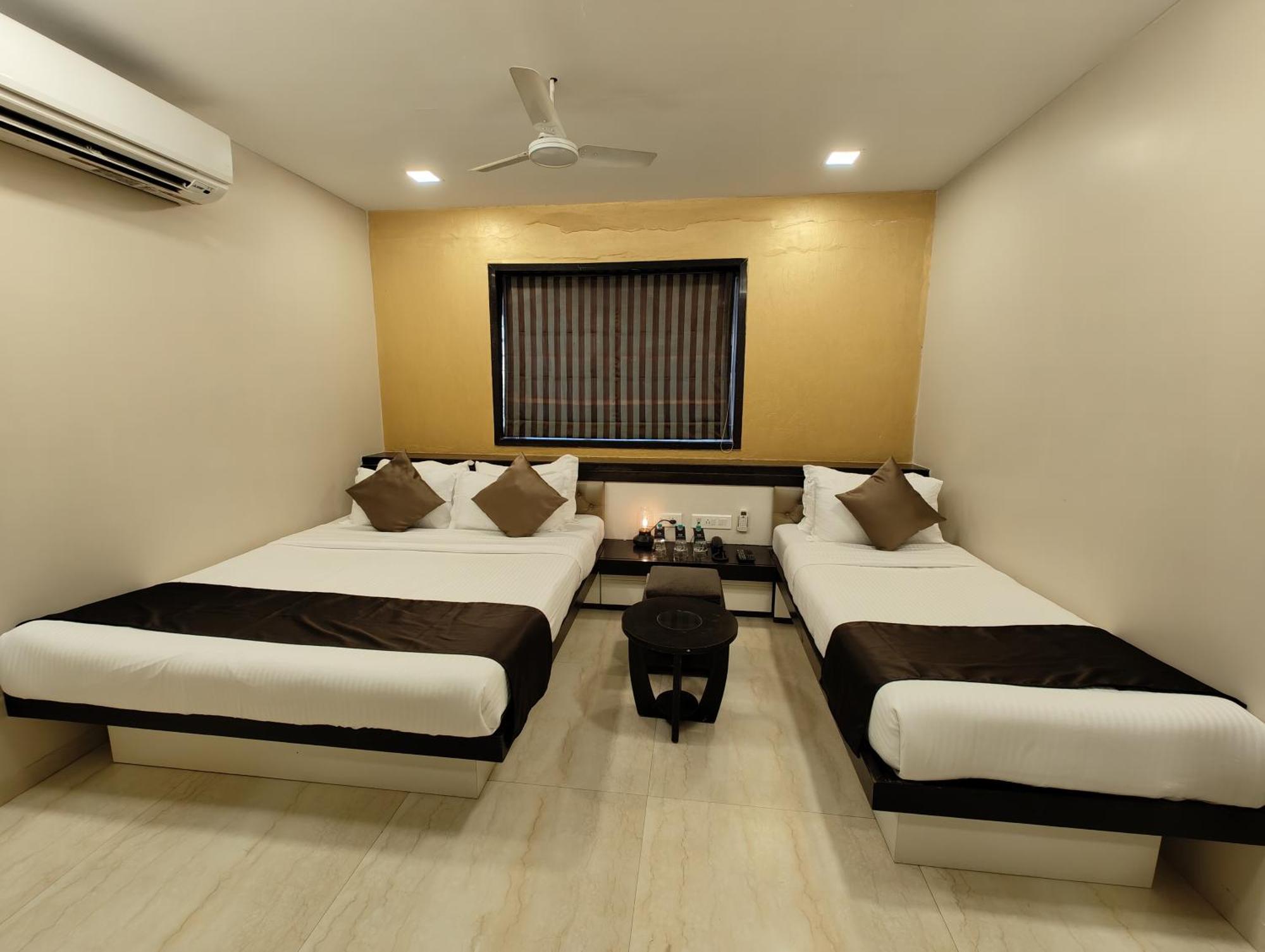The Majlis - Colaba