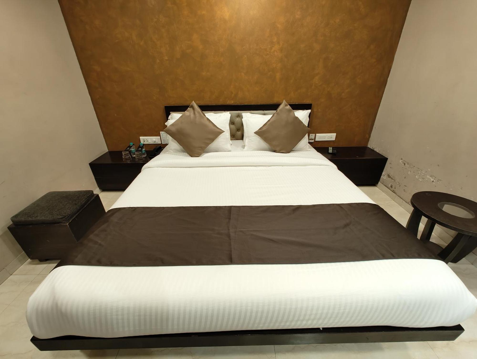 Hotel The Majlis - Colaba Mumbai