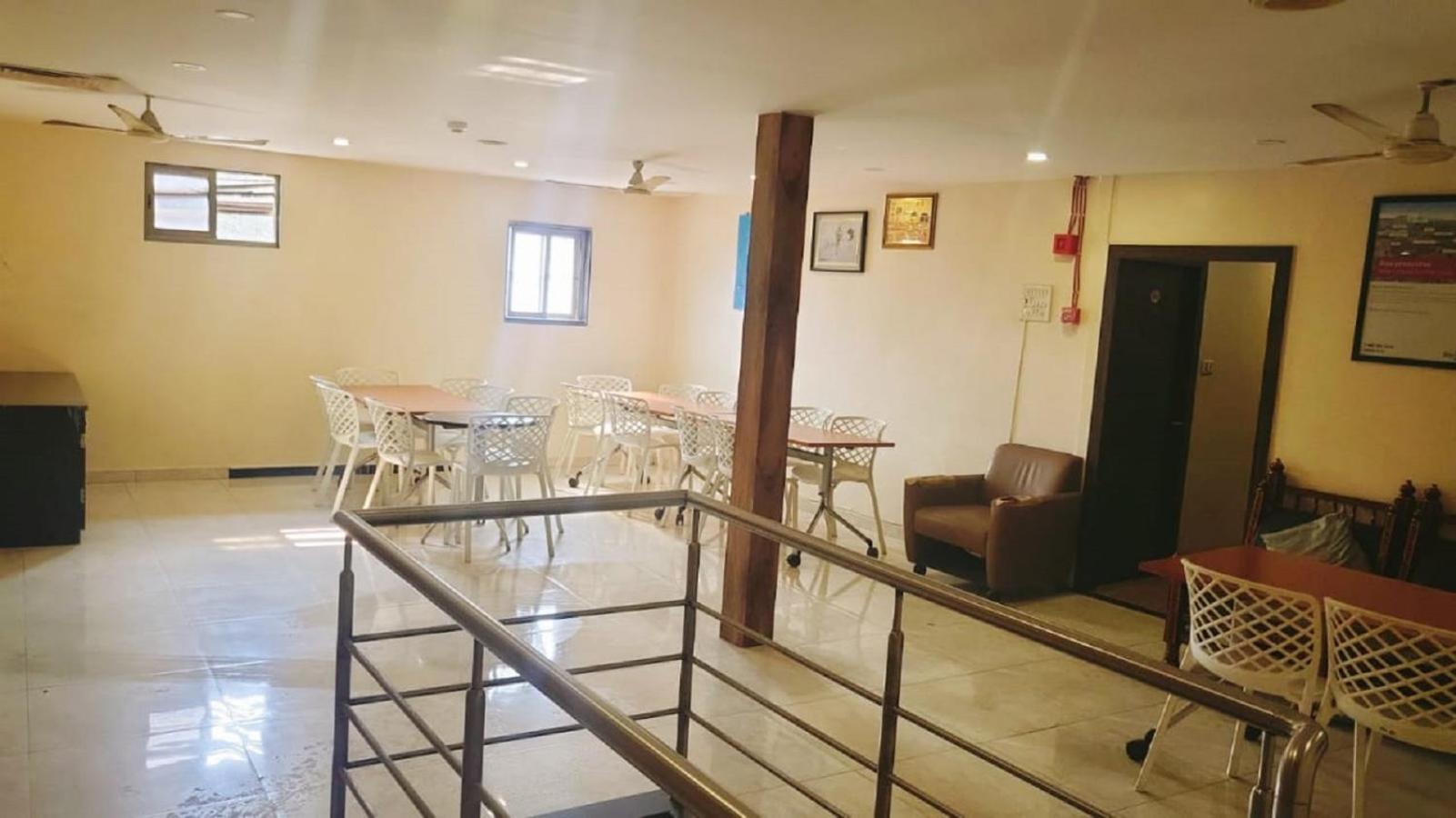 Guestinn Residency Hotel
