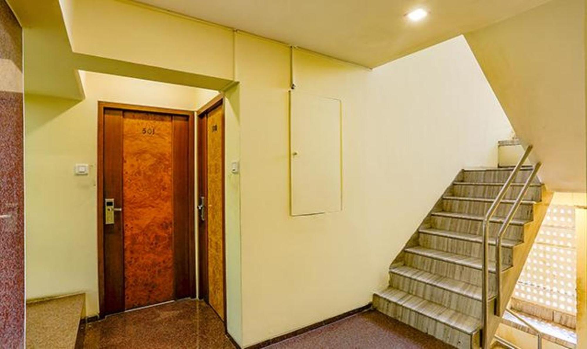 Hotel Fabexpress Jayshree - Nr International Airport 3*