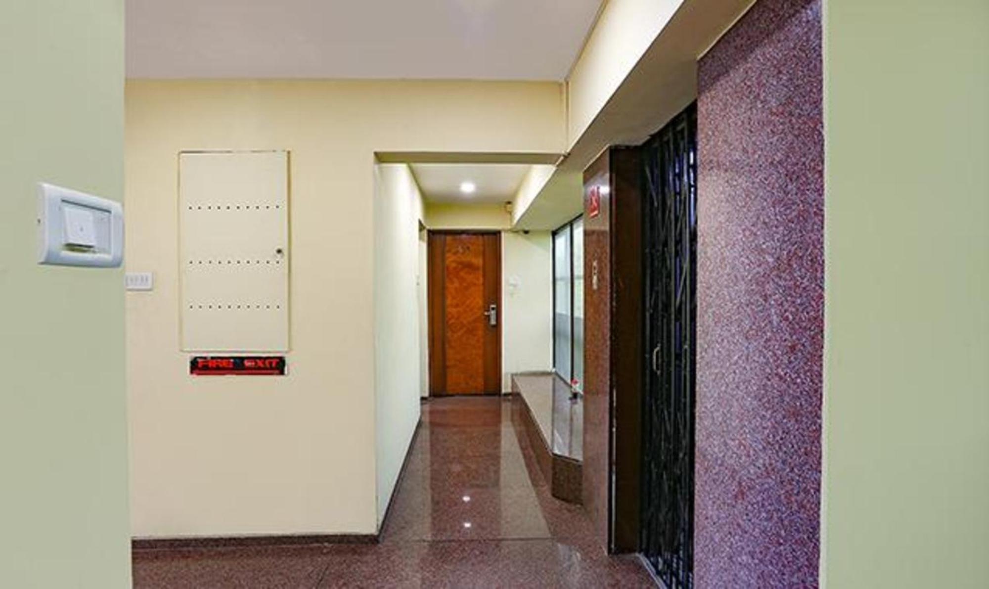 Fabexpress Jayshree - Nr International Airport 3*