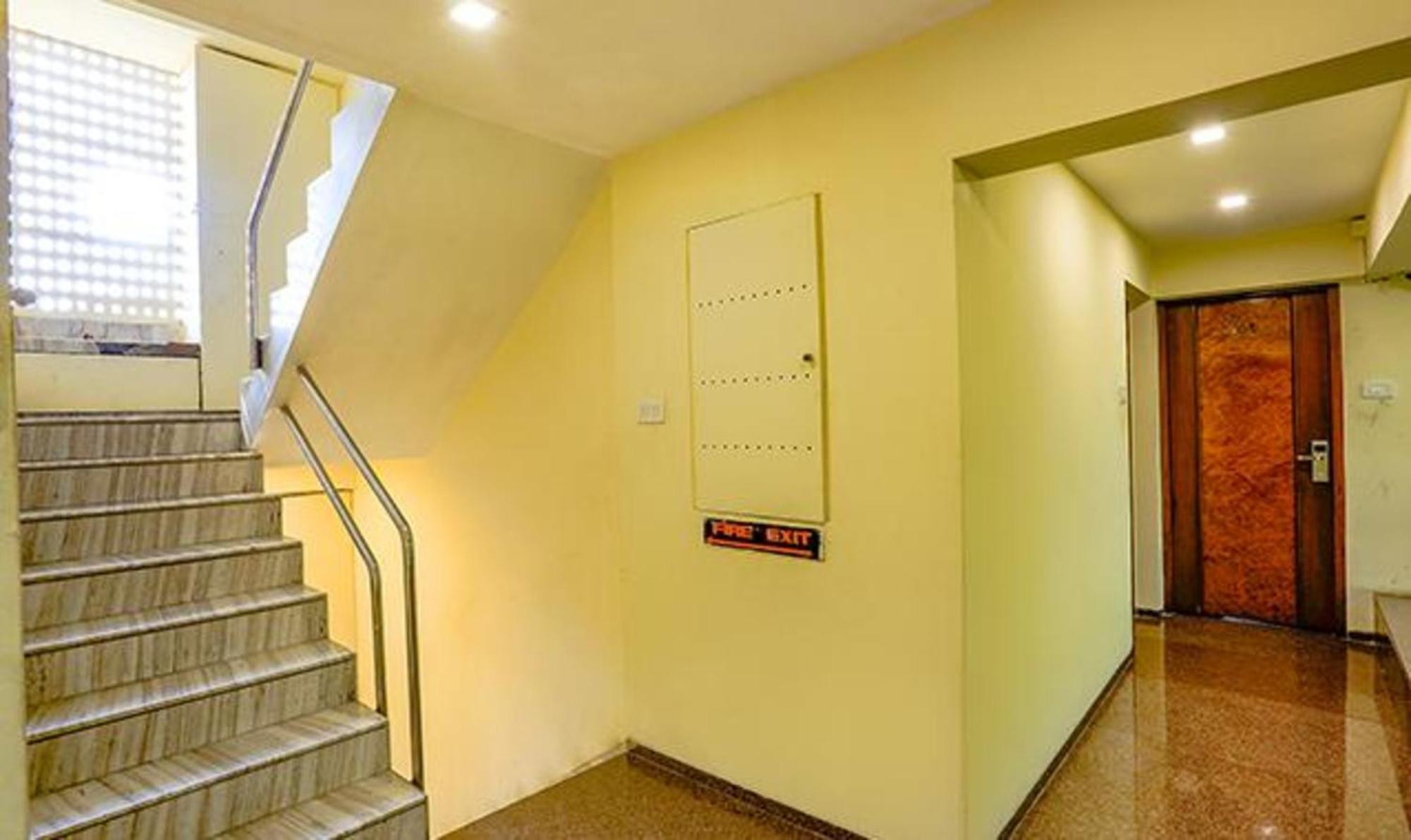Hotel Fabexpress Jayshree - Nr International Airport 3*