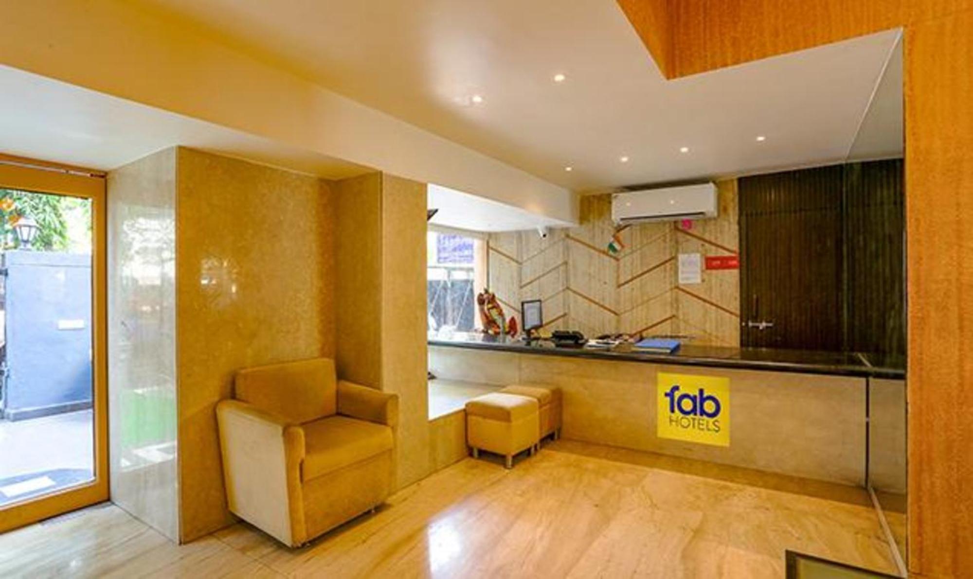 Fabexpress Jayshree - Nr International Airport Hotel
