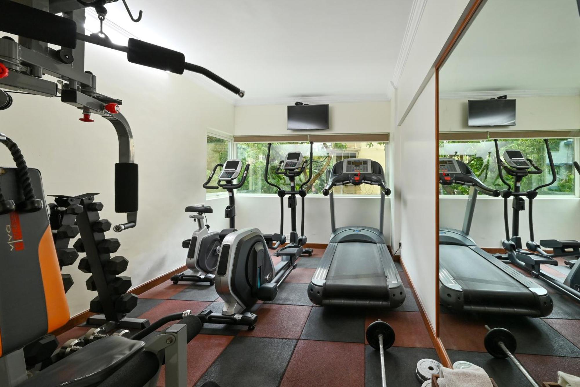Fariyas , Colaba 4*