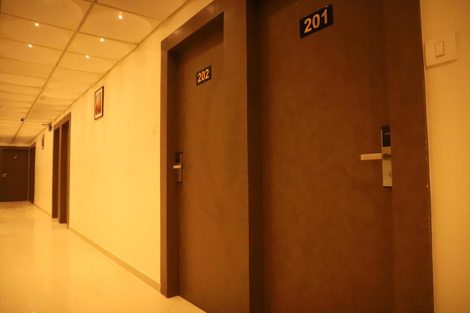Sai Pritam Hotel 3*