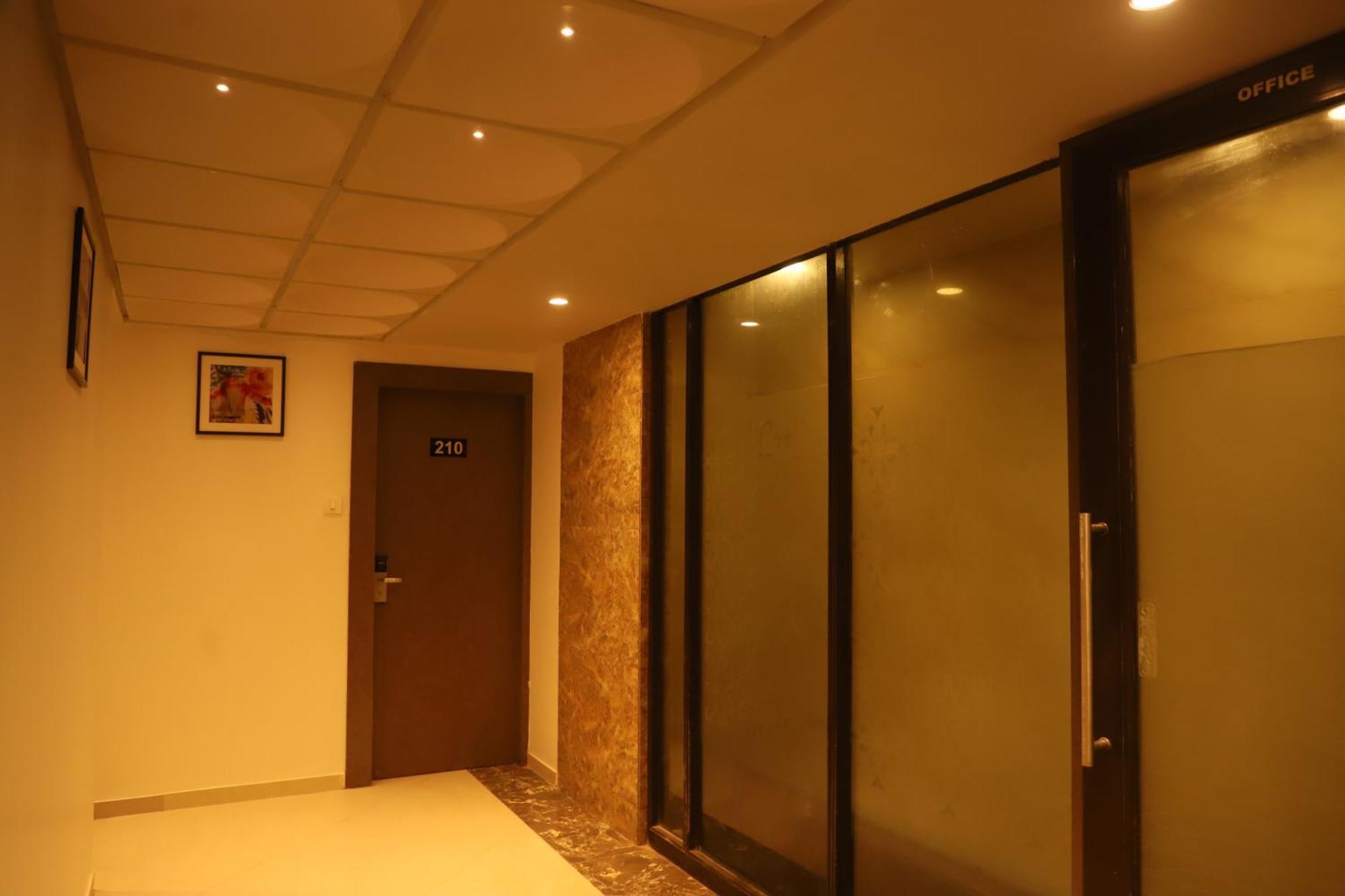 Sai Pritam Hotel 3*