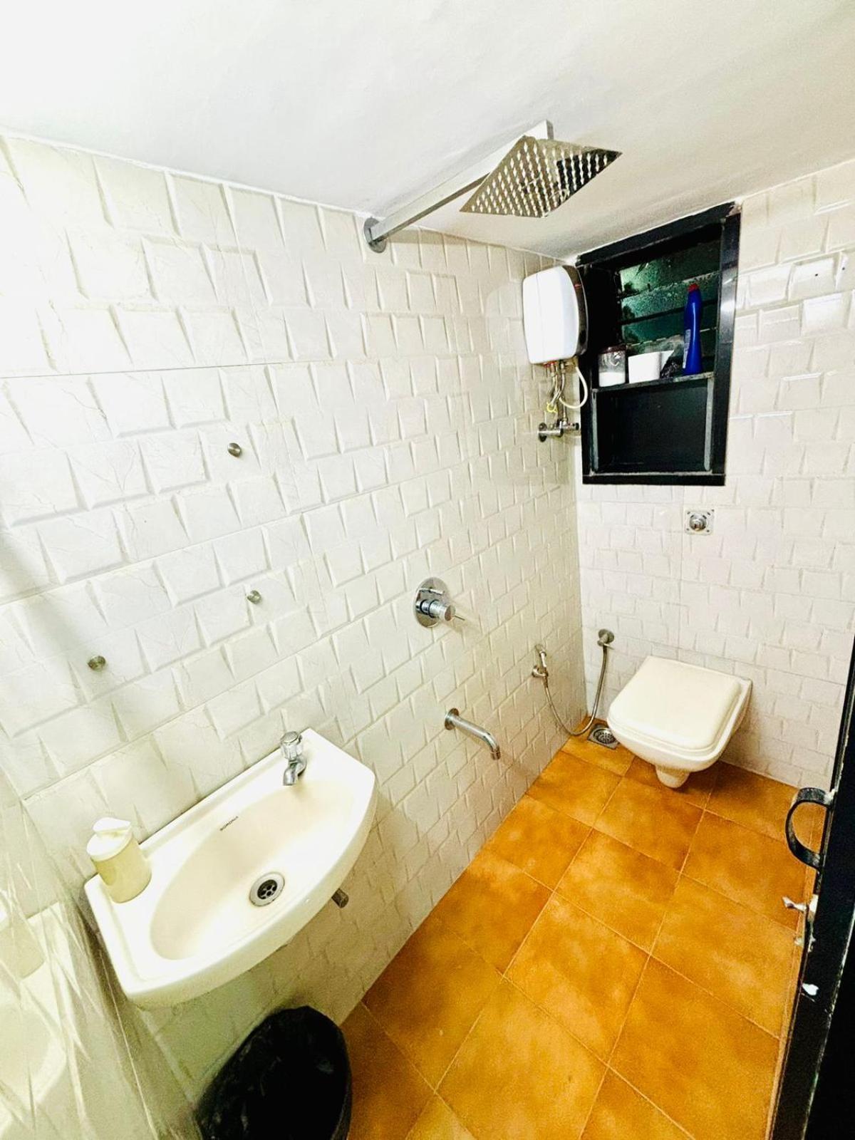 Prime Location On Linking Road, Khar West,