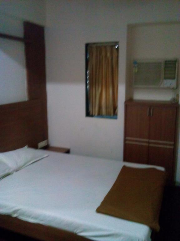Jalaja Hotel