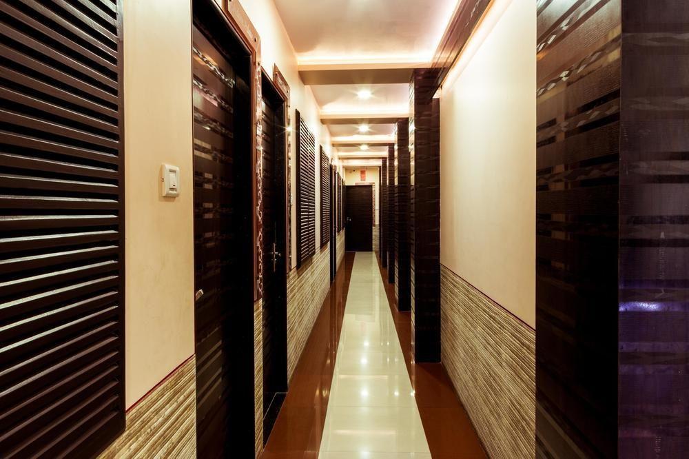 Fabhotel The Adore Palace 3*