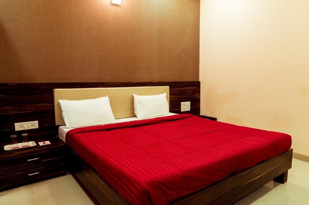 Fabhotel The Adore Palace 3*