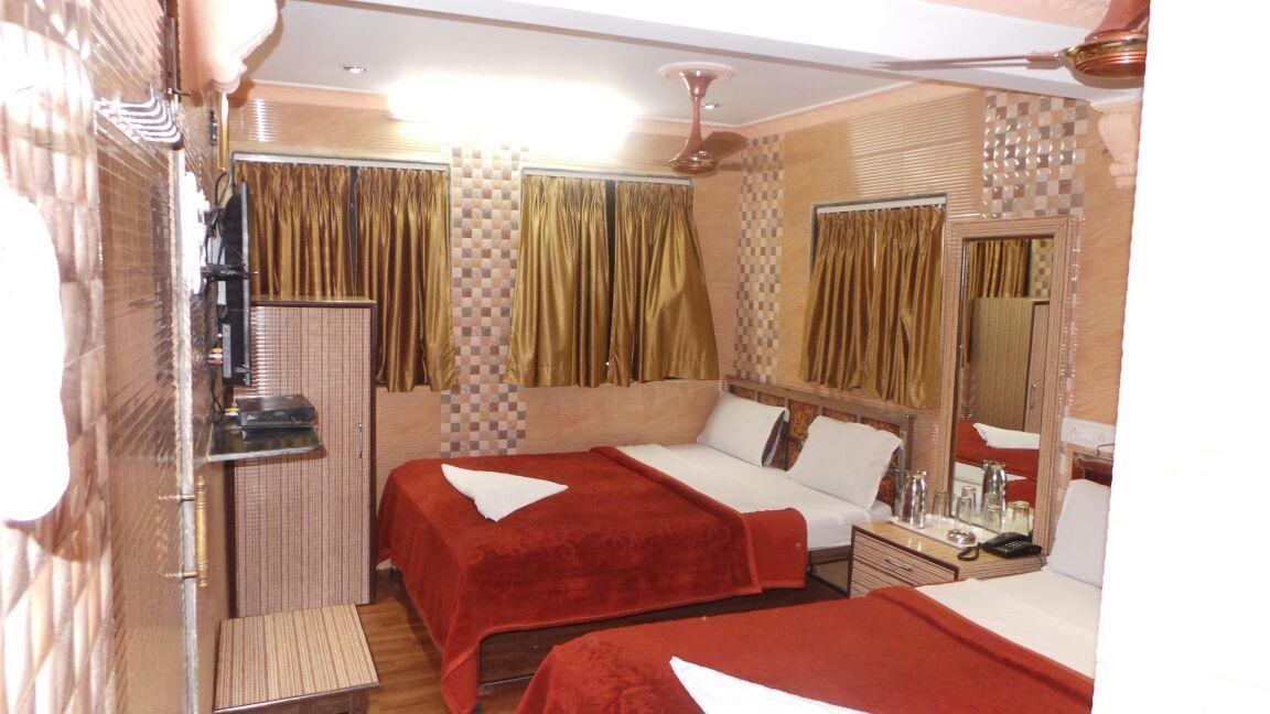 Hotel Shadab Palace Mumbai