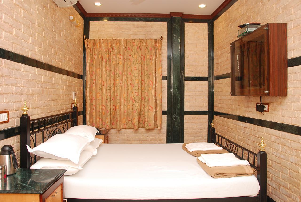 Hira 2* Mumbai