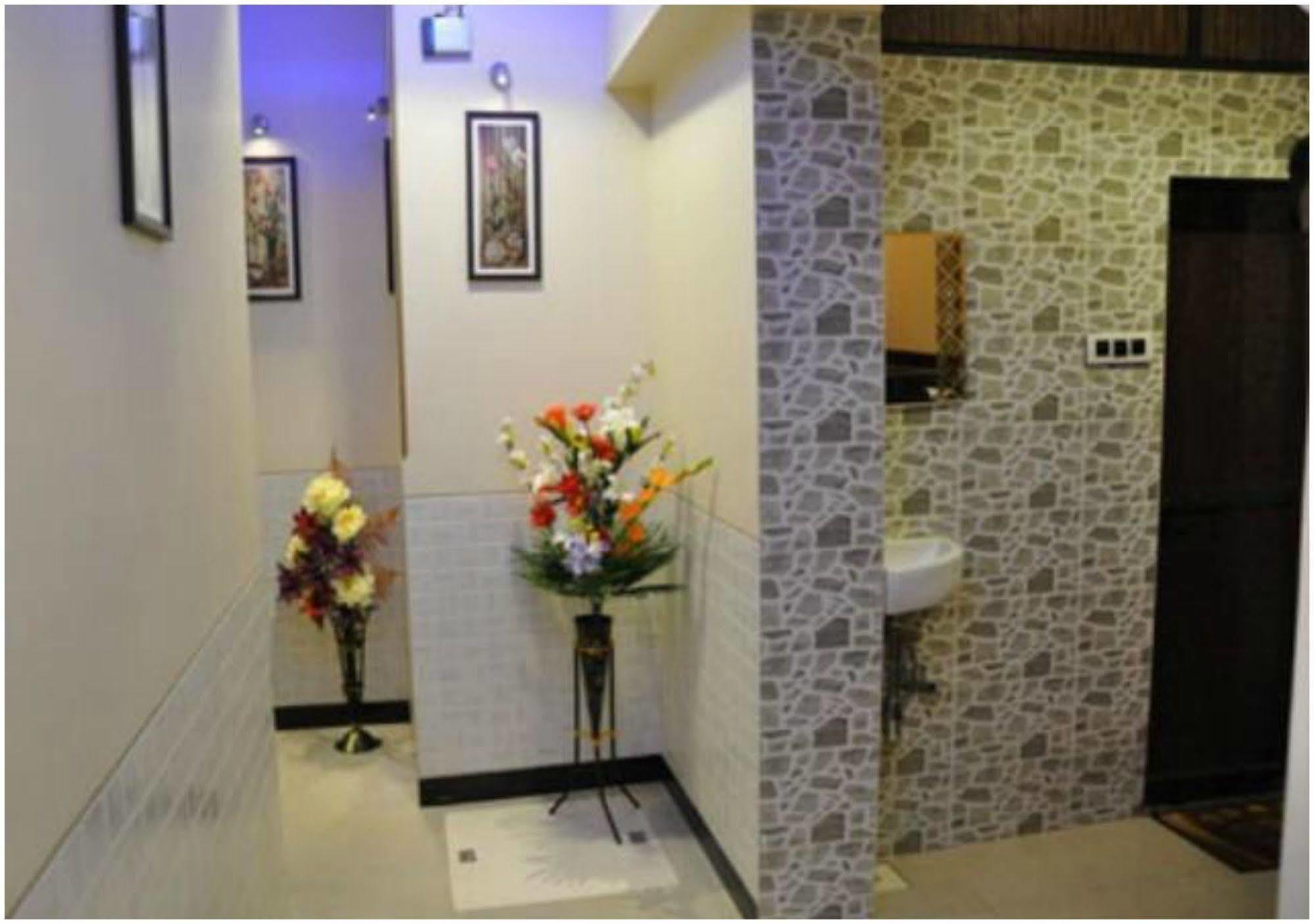 Hotel Planet Plaza Mumbai