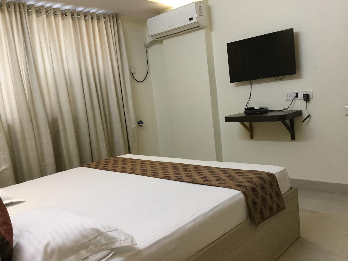 Arista Service Guest house *
