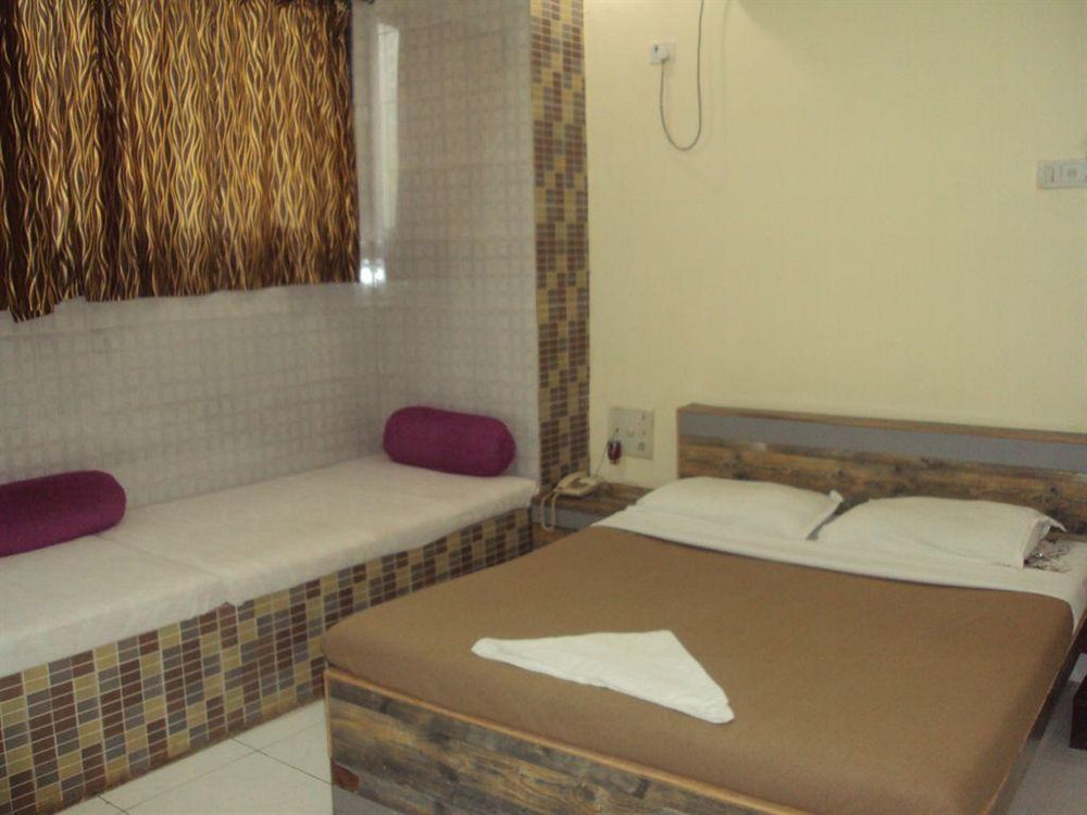 Sea Sands 3*