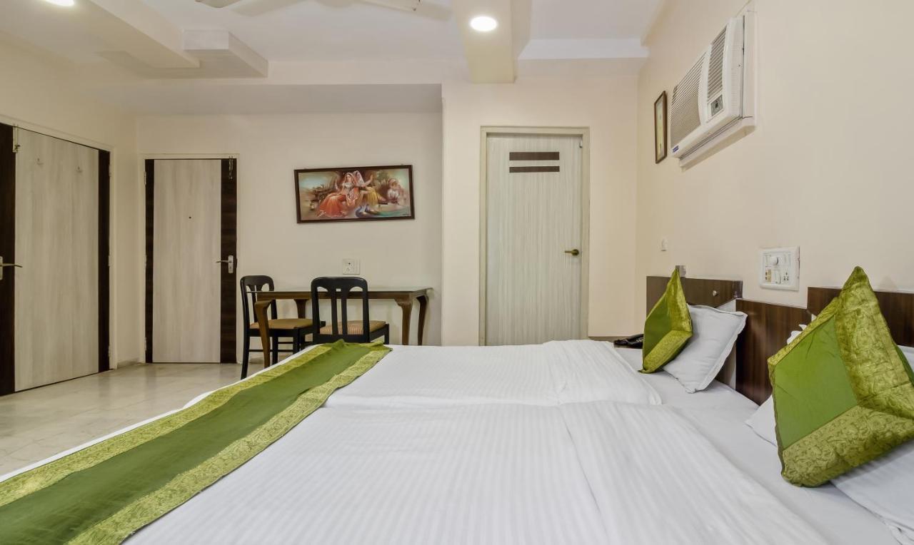 Hotel Treebo Trip Livewel Mumbai