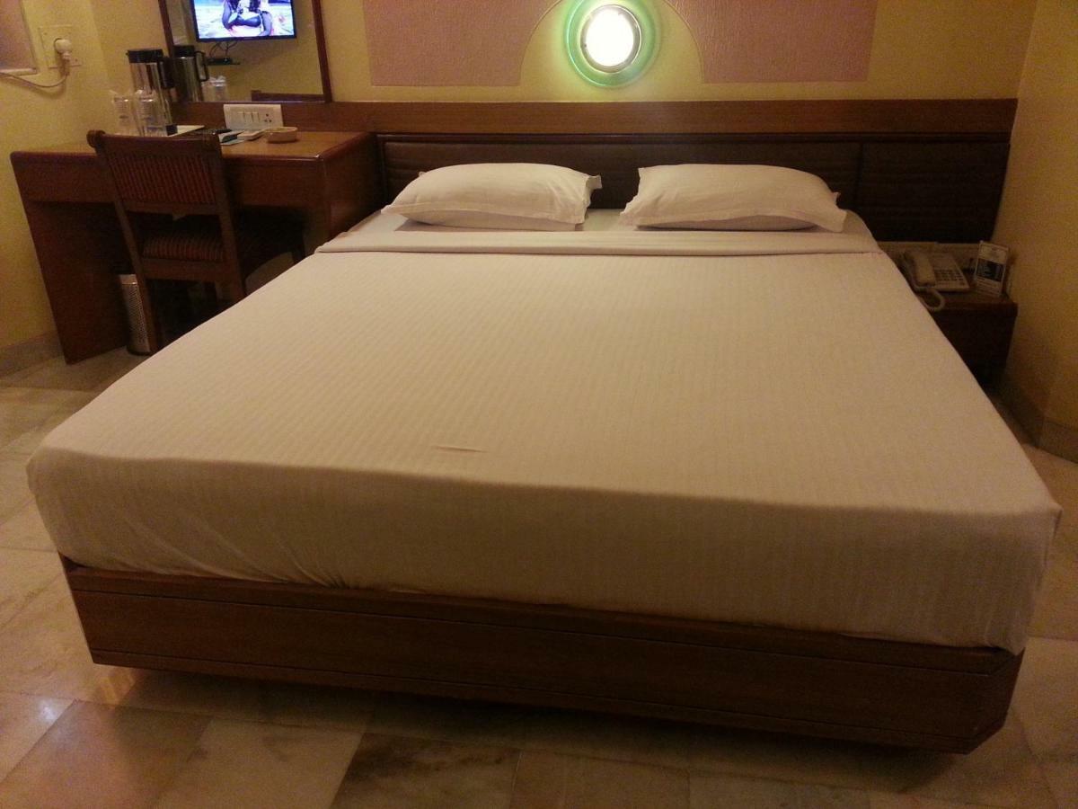 Ashray International, Sion - Near Bkc Hotel