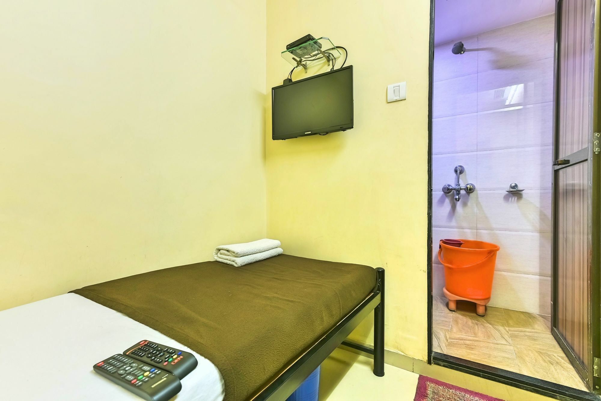 Decent 2* Mumbai