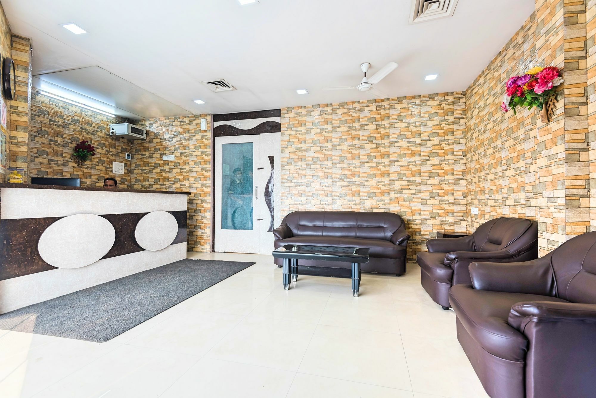 Decent Inn Mumbai
