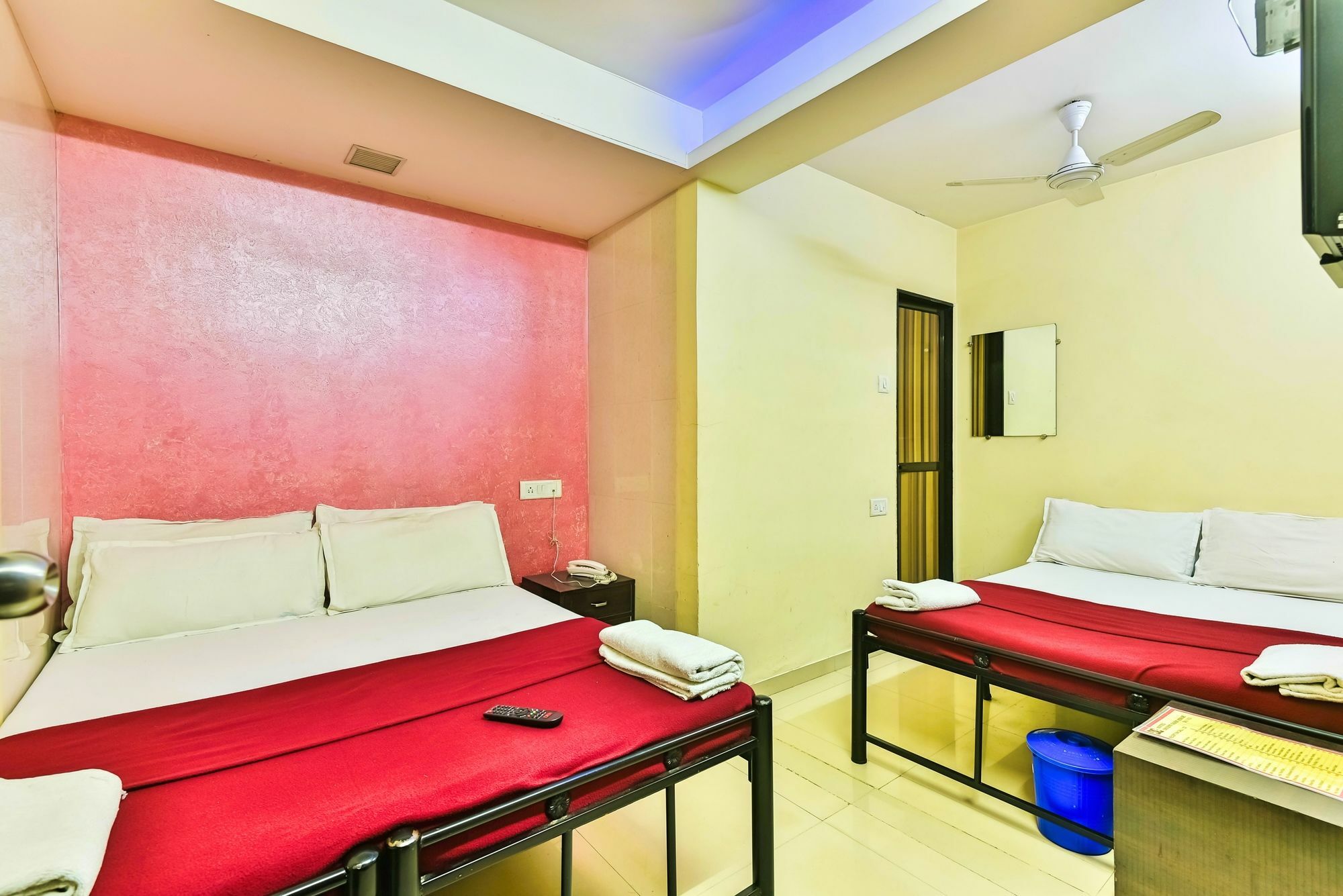 Inn Decent Mumbai