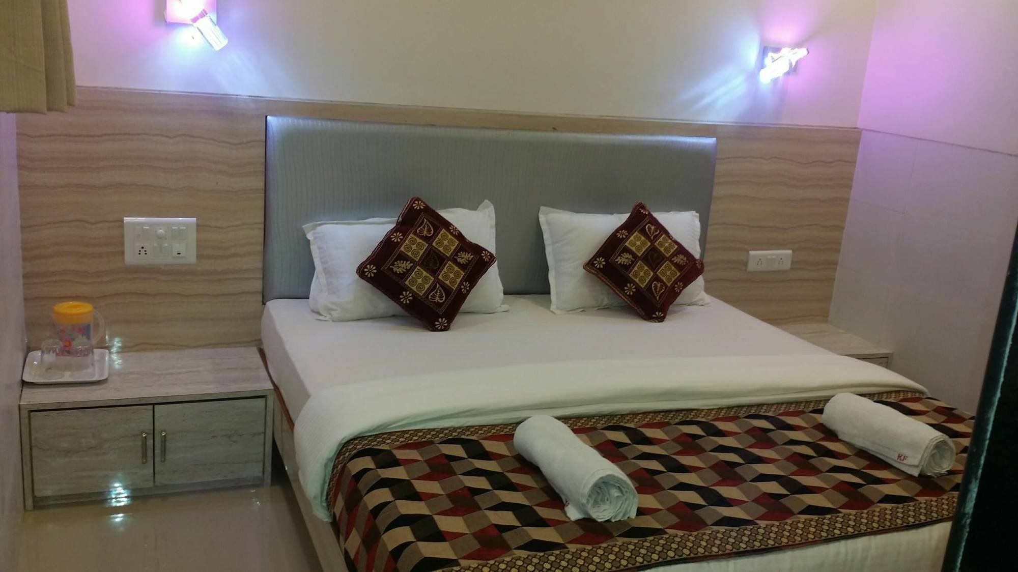 Guest house Kf Residency Mumbai